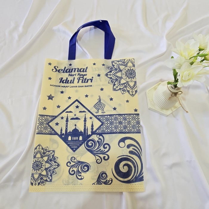 

Tas goodiebag Spunbond Edisi Lebaran Idul Fitri 30 x 40 - Cream