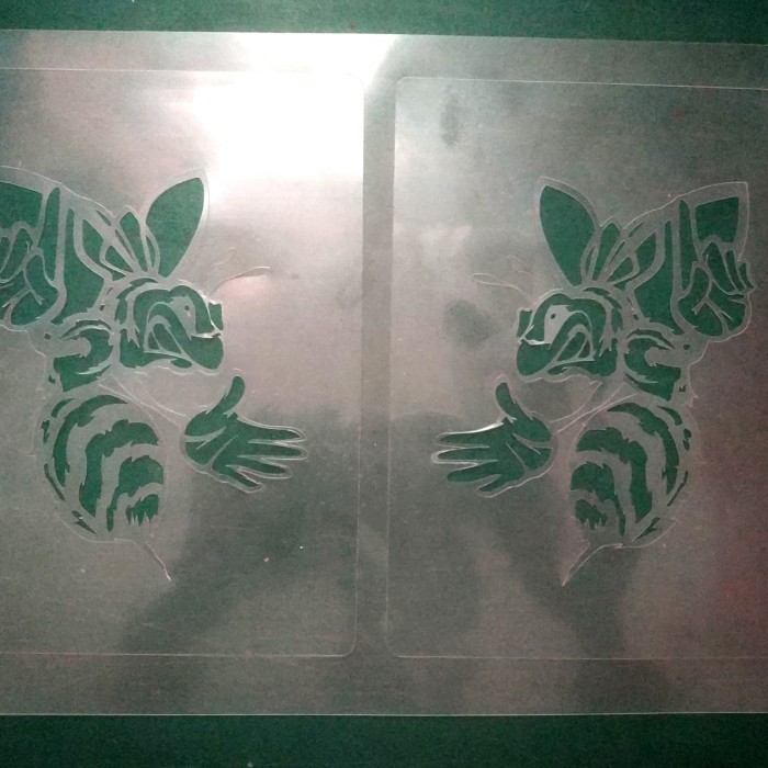 

Stencil airbrush motif tawon double set