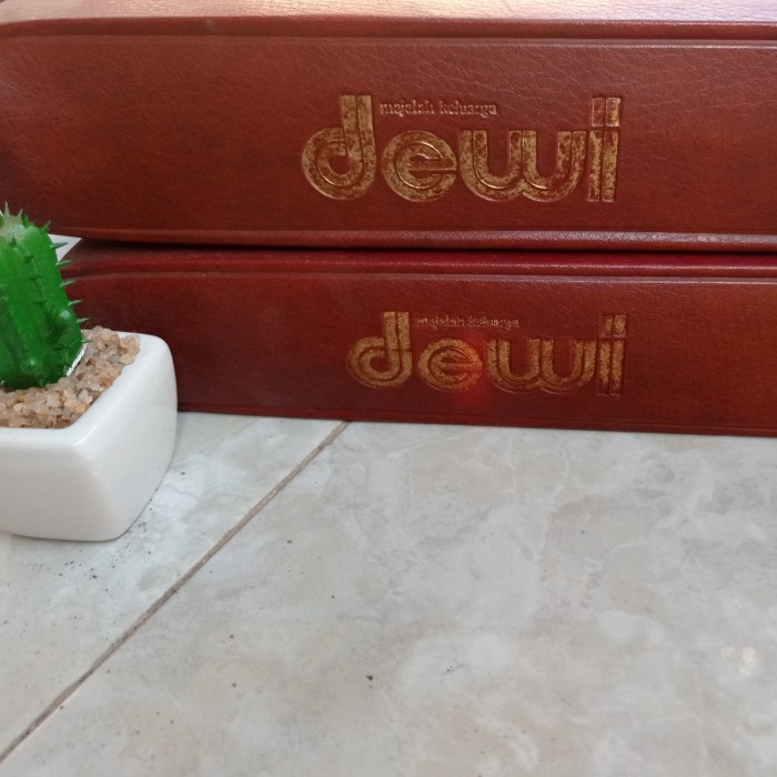 Bundel Majalah Keluarga Dewi tahun 1977