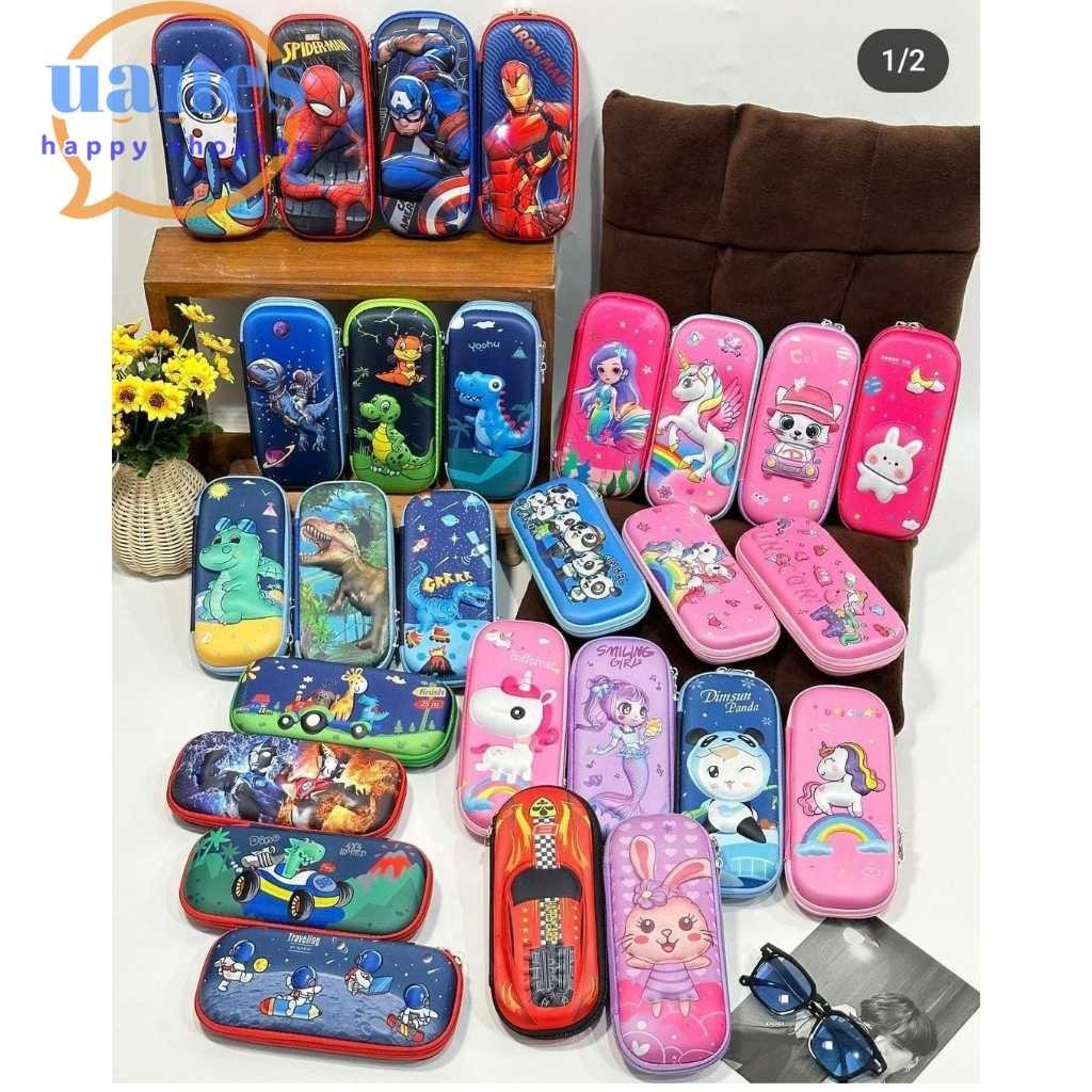 

Promo TEMPAT KOTAK PENSIL 3D ANAK SEKOLAH KARAKTER PEN PENCIL CASE 3D TIMBUL BAHAN EVA ANTI AIR