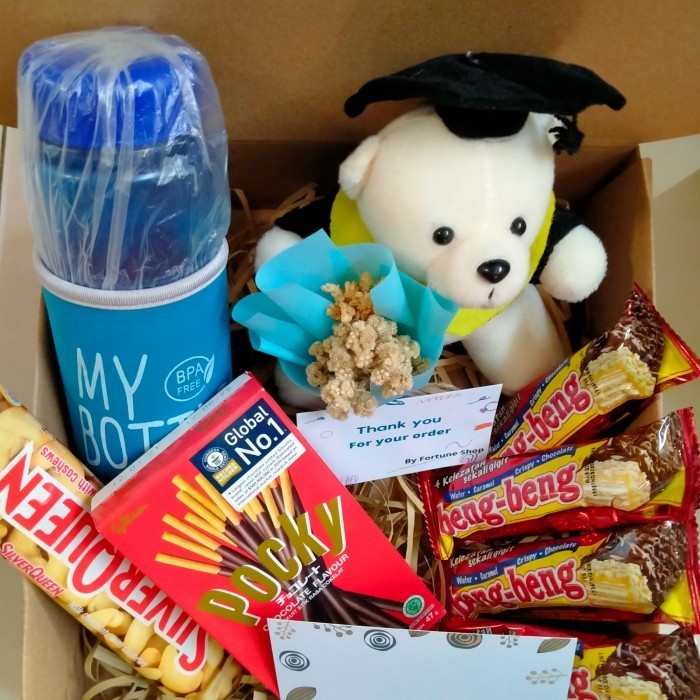 

(NEW) -HAMPERS WISUDA / GIFT BOX / KADO /HADIAH WISUDA / GRADUATION - model 1