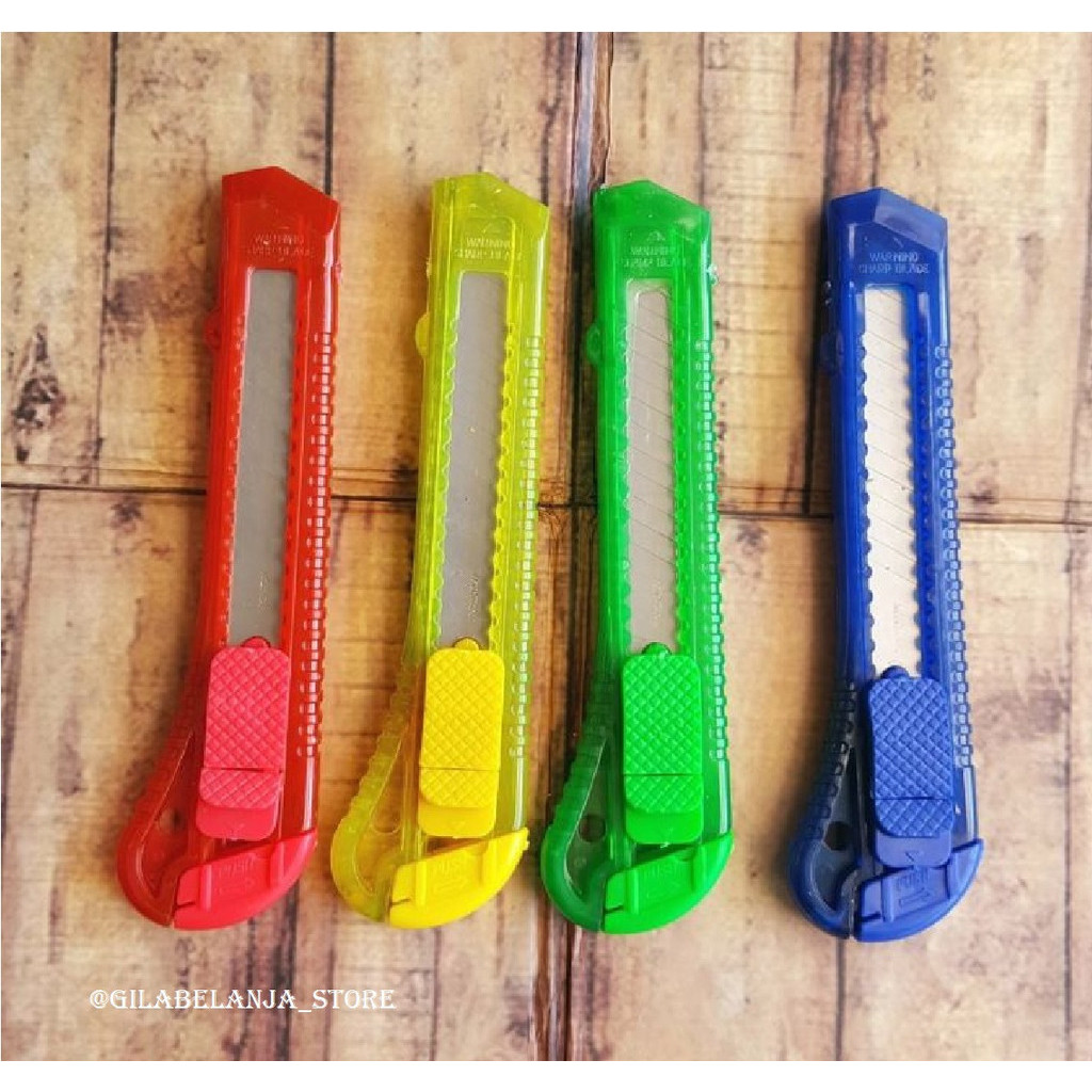 

Cutter Besar Warna - Warni ( Warna Random ) 1pcs
