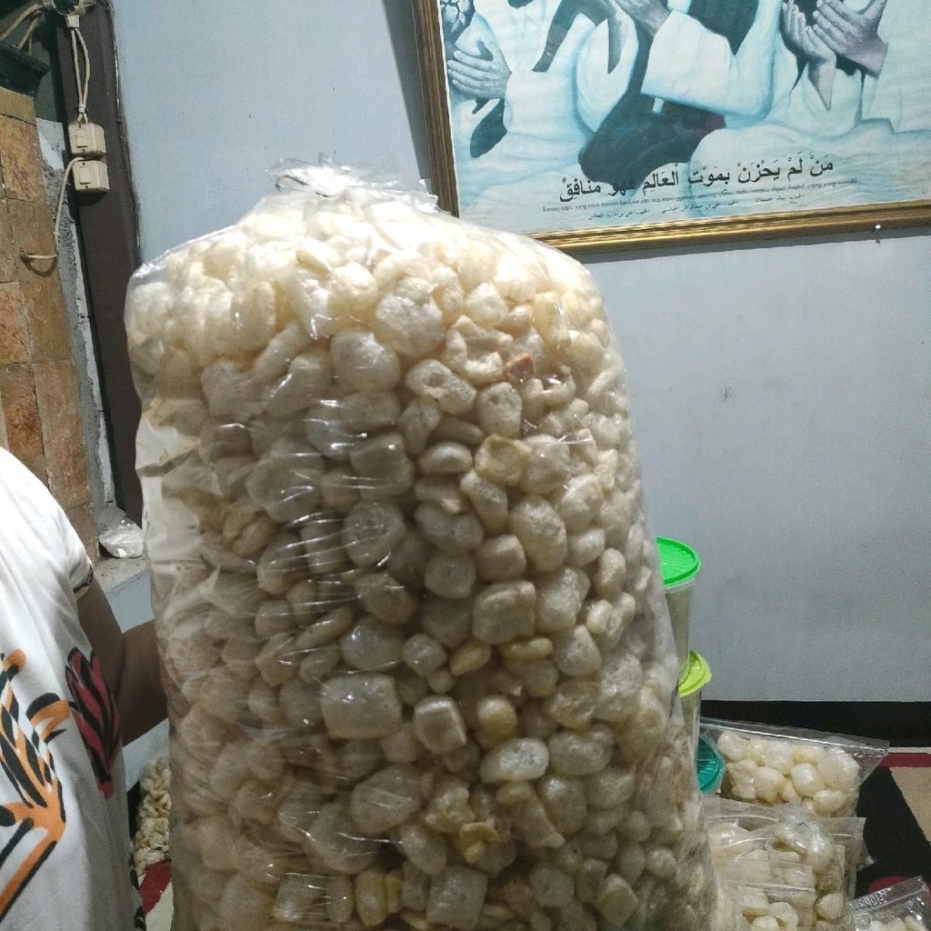 

KERUPUK KULIT KAMPUNG CEMILAN KERUPUK KULIT