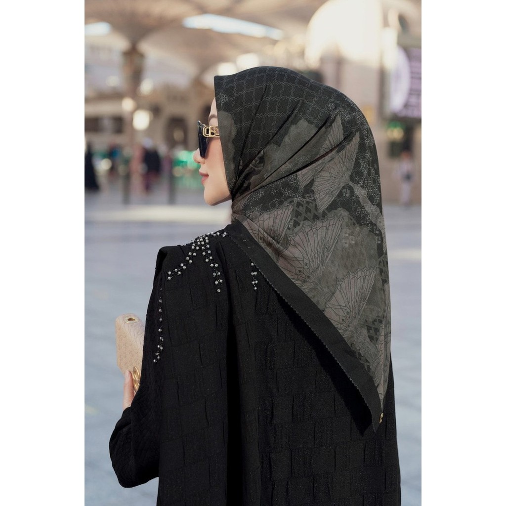 Buttonscarves as is minor defect/ reject modinity warehouse sale - Blume BlancdeBl