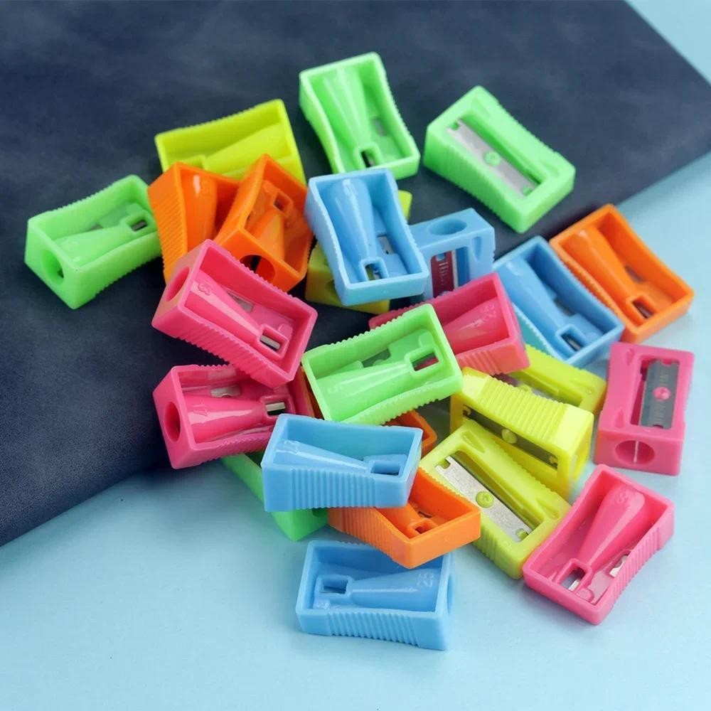 

1/10pcs Portable Candy color, screw-free all-in-one mini single-hole plastic pencil sharpener 229A