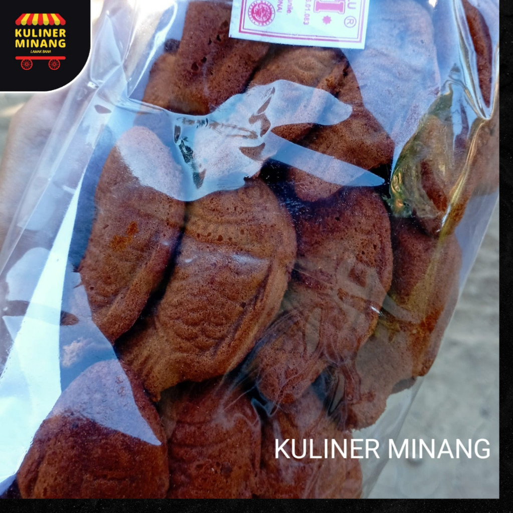 

Kuliner Minang Bolu Ikan Aren Basaka Harum Kuliner Minang Oleh Oleh Cemilan Makanan Khas Padang Jajanan Snack