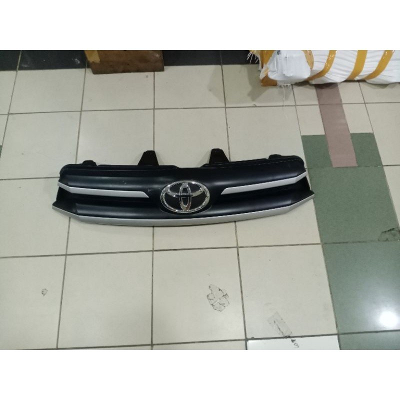 grill depan innova reborn original
