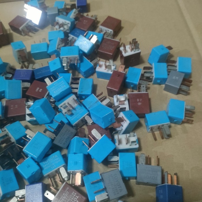 RELAY Denso relay kaki 5 12V original