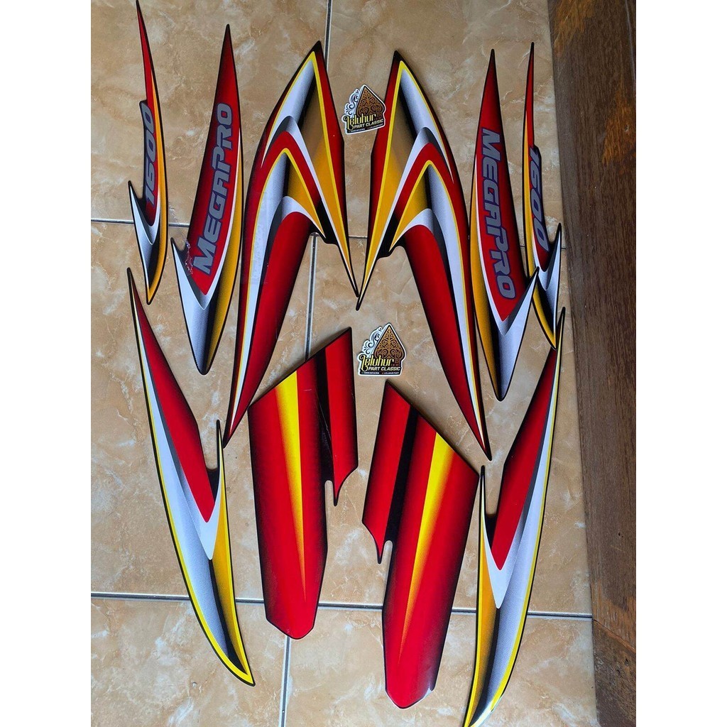 STICKER HONDA MEGAPRO HIU 2005 MERAH