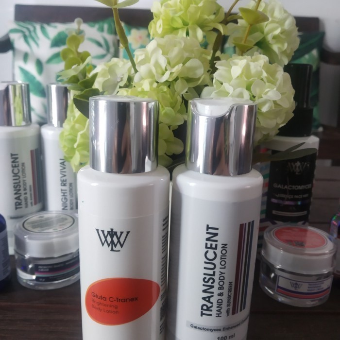 WLW Glutathione Vit C Body lotion paker