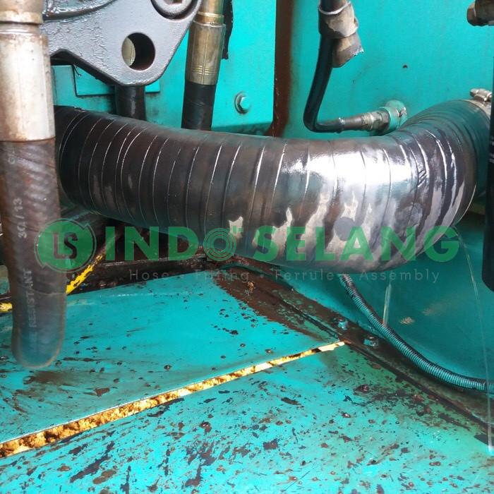 SELANG DARI TANGKI KE POMPA KOBELCO SK200/8
