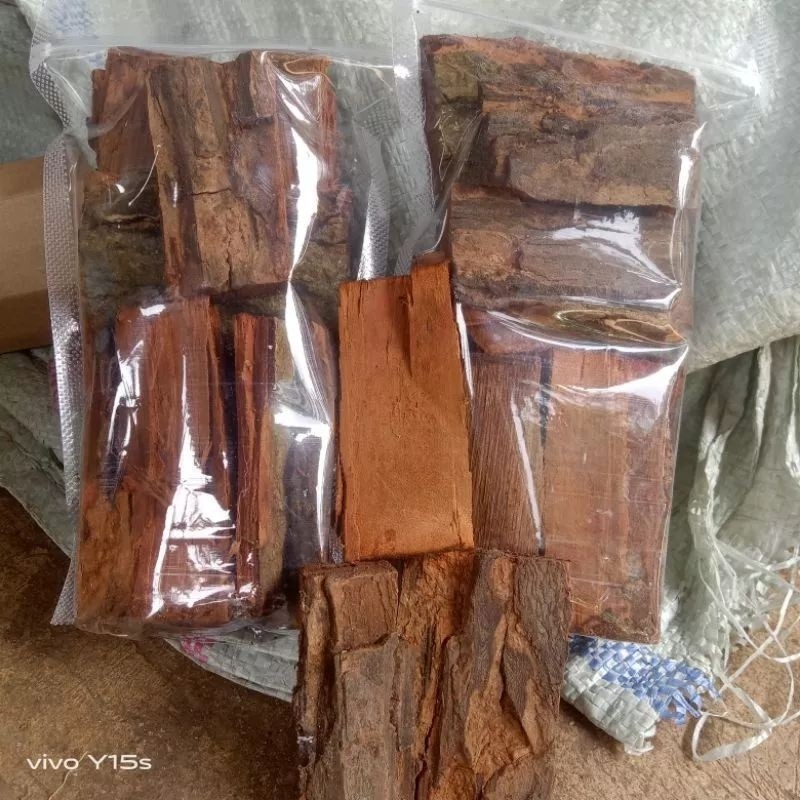 

Kulit Pohon Mahoni / Kulit Mahoni Segar 500grm .