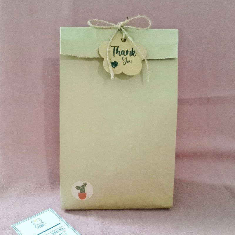 

[ , ] Paper Bag / Kantong Kertas Coklat Putih dengan Hangtag dan Tali Goni