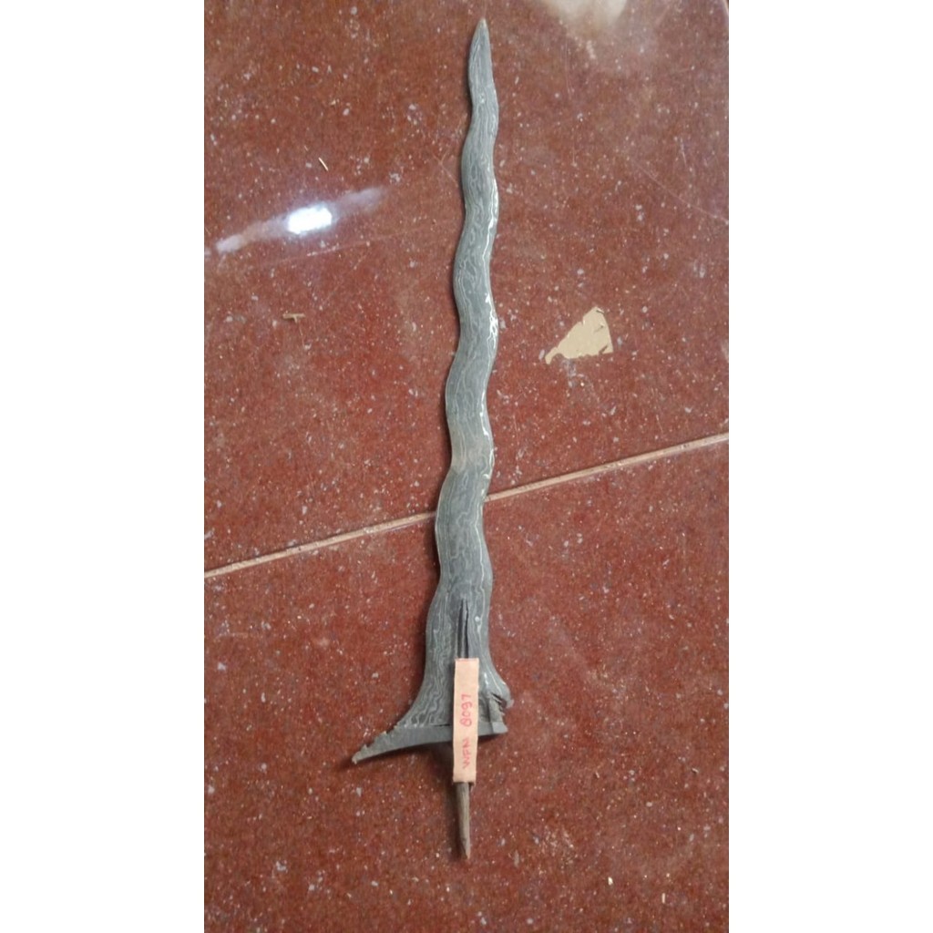 

keris sabuk inten termurah pamor ngulit semangka sepuh mataram milik amangkurat 3 bk Keris sengkelat majapahit mataram kartosuro kartasura Surakarta Yogyakarta ggu patung wayang batik budaya jawa melay SUNGGUH MURAHHHHH