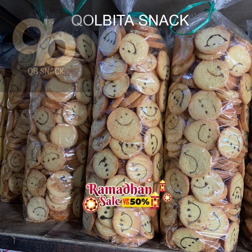 

QB - BOLU KERING SMILE 1 kg MANIS REYAH Food Snack Makanan Camilan Cemilan Kue