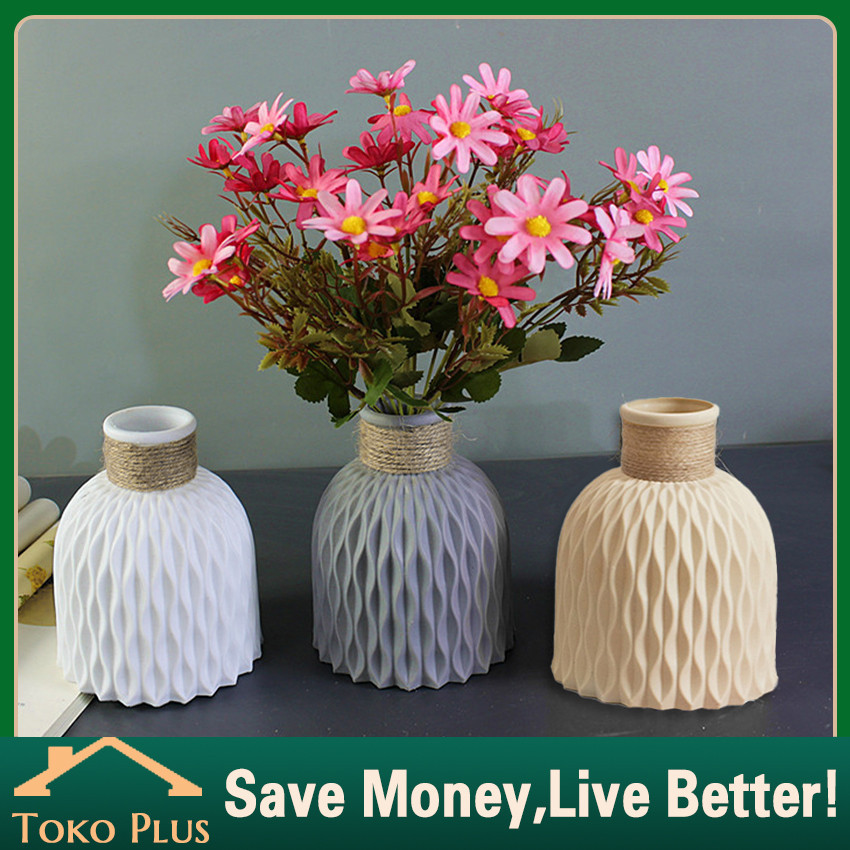 Vas Bunga Minimalis Plastik Nordic Aesthetic / Vas Bunga Ulir Kecil Plastik Aesthetic Dekorasi Ruang