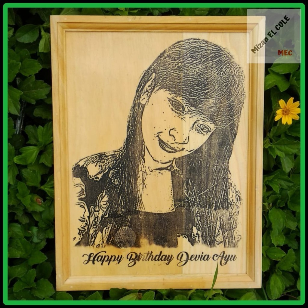 kenang kenangan unik lukisan kayu woodart