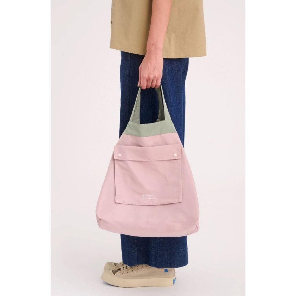 Terlaris ✨ -Beyond The Vines BTV Reversible Relaxed Bag - Sage/Blush