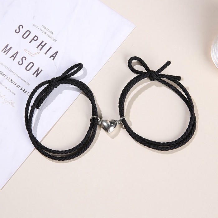 Gelang Couple Pria Wanita Bezzania Karet Couple Magnet Love Sahabat - Black-Black