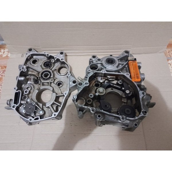 Crankcase rengkes kalter kanan kiri Revo absolute Blade 110 karbu original copotan blok mesin L R ca