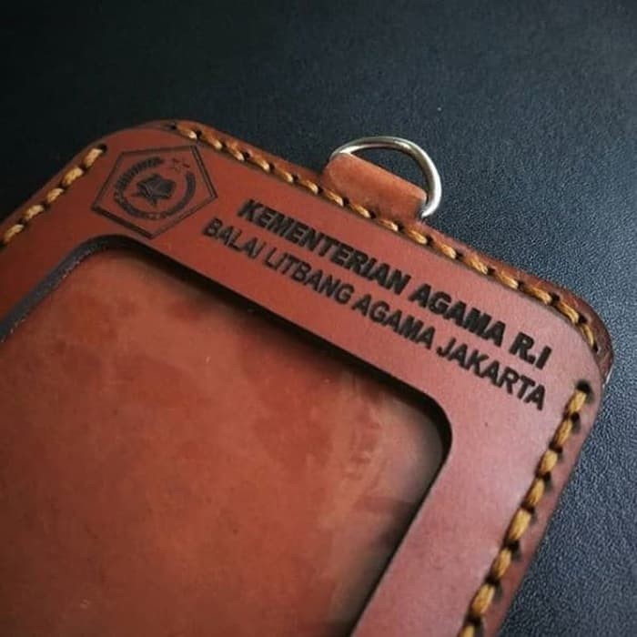 

Name Tag Kulit Asli Costum Nama/Logo Bisa Grosir/Eceran - Cokelat - Coklat, COSTUM