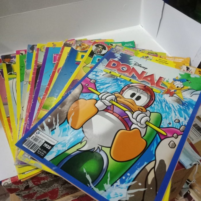 majalah DONAL BEBEK. disney.
