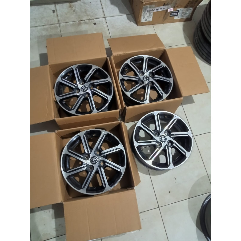 Pelek Mobil Bekas Seken Murah OEM Calya Ring 14 PCD 4x100 Black Polis