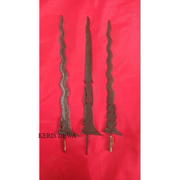 

keris biasa antik