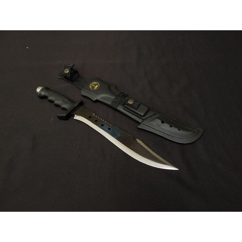 Pisau king-kobra hitam panjang