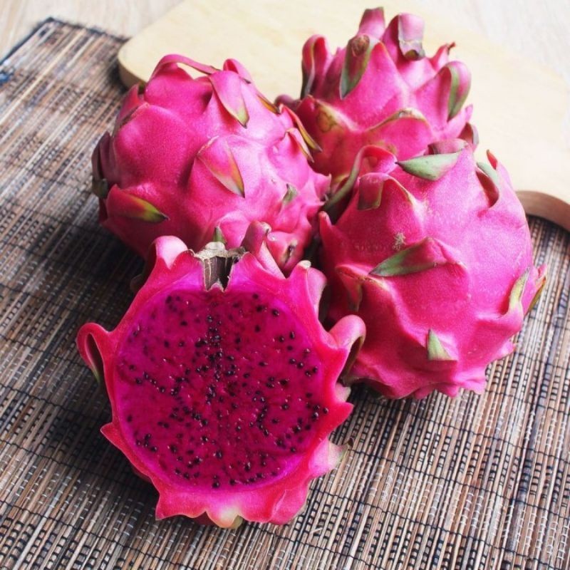 

BUAH NAGA MERAH ±900gr