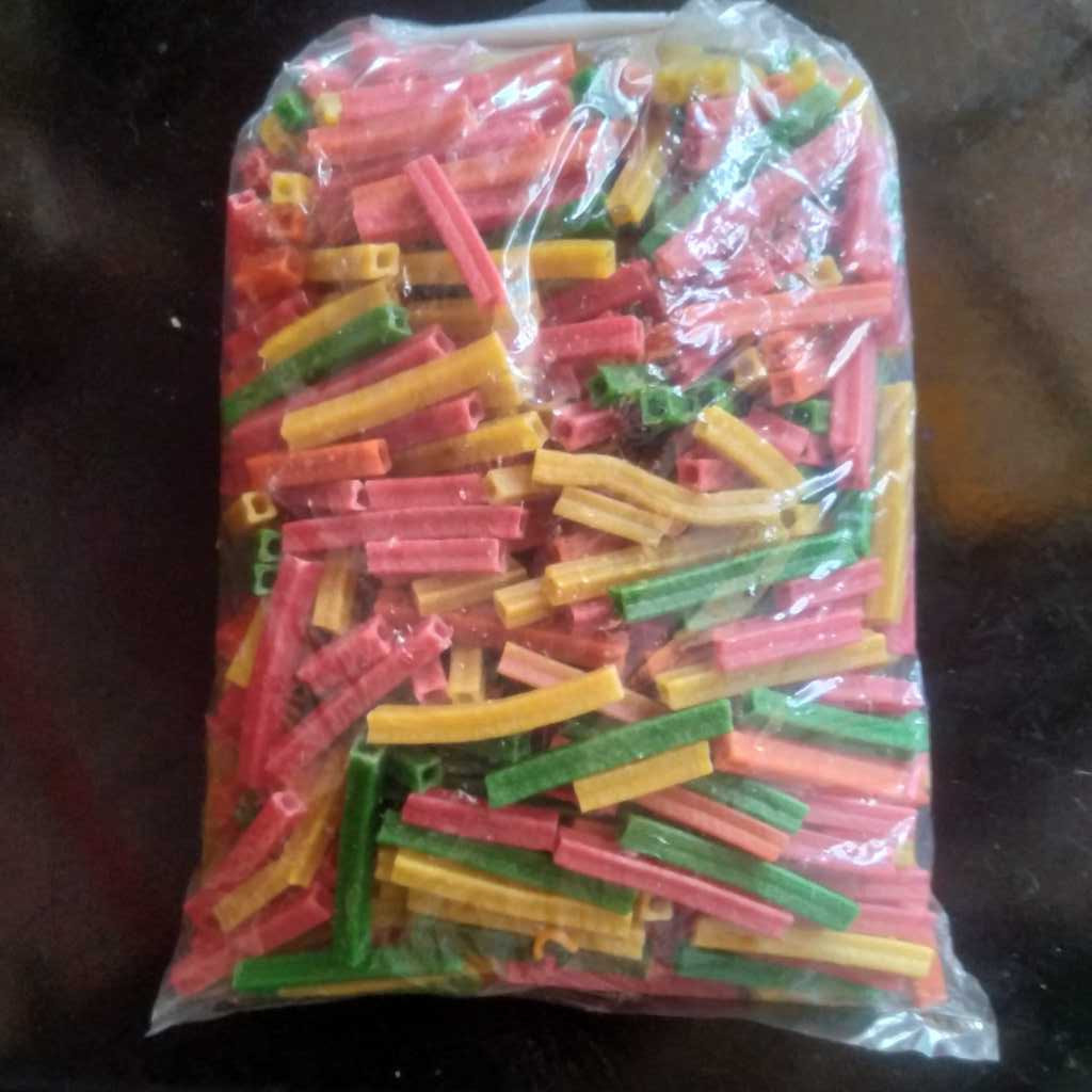 

KERUPUK POTATO WARNA WARNI 1KG/ TOPPING SEBLAK