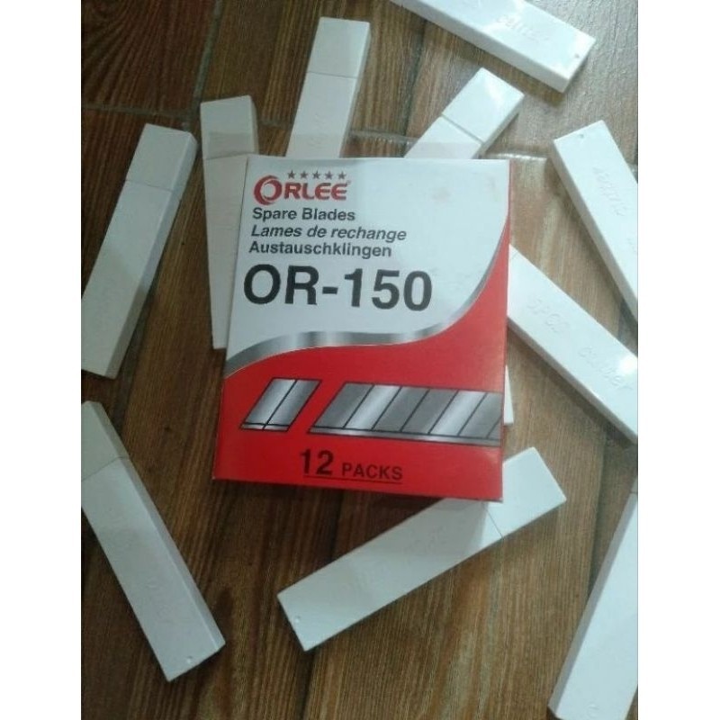 

Reffil Cutter Besar / Isi Cutter Besar L150 Orlee 1 pak Isi 12 tube