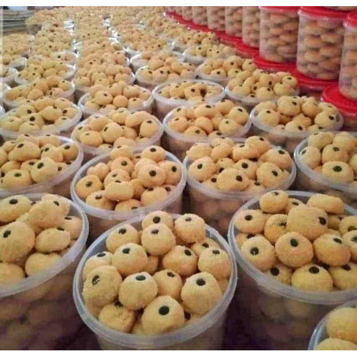 

Kue MONDE MILK rasa SUSU 1 Toples