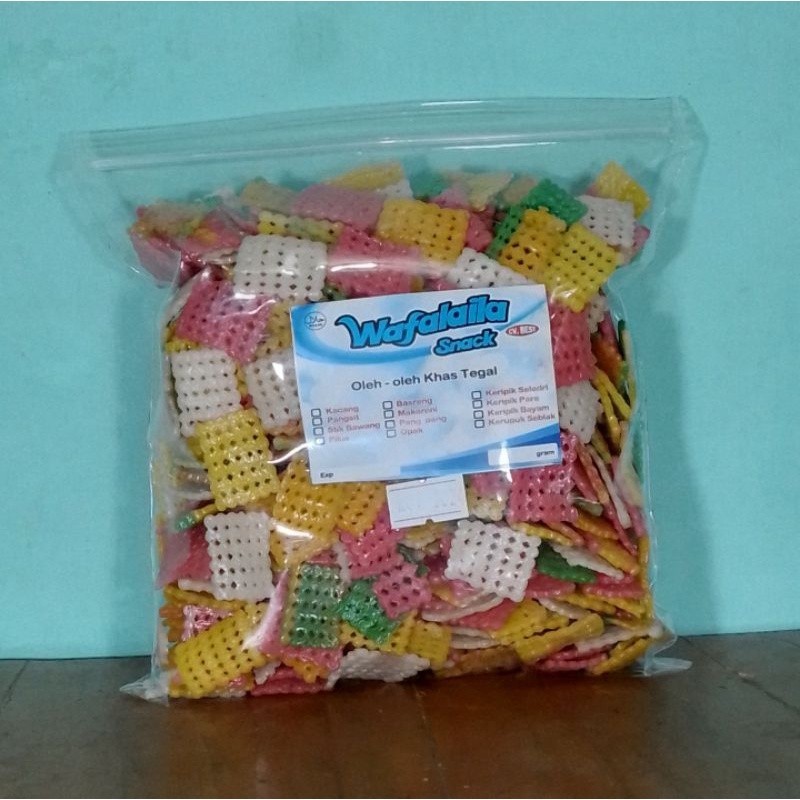 

KERUPUK TARO MENTAH SPESIAL 500gr