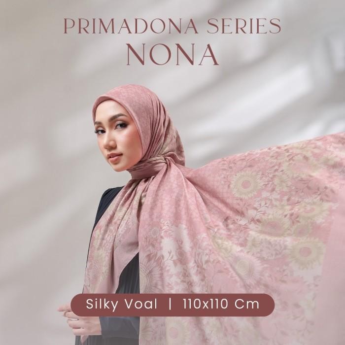 [INCLUDE HARD BOX] ZM Zaskia Mecca - Nona Primadona Series Silky Voal - Hijab Premium Square Motif K