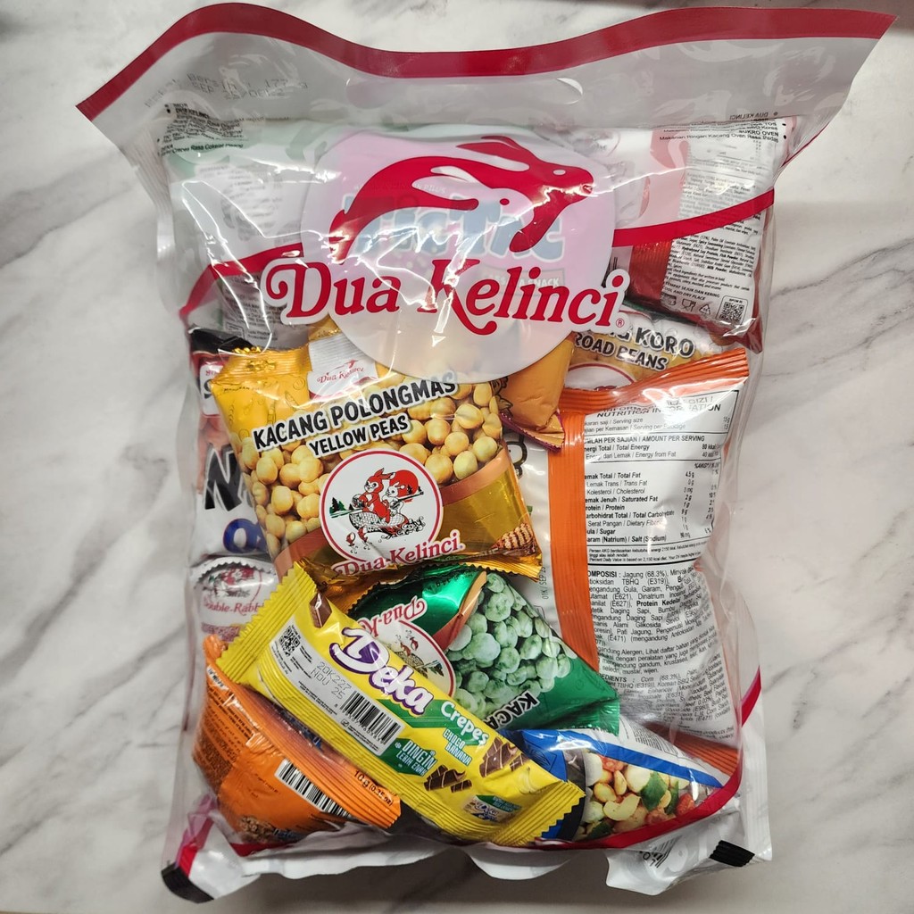

Dua Kelinci Assorted Aneka Rasa Kacang Snack Mix Hampers Bingkisan Lebaran Idul Fitri