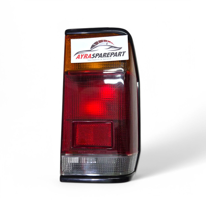 Stoplamp lampu belakang KANAN mobil Mazda E2000 original