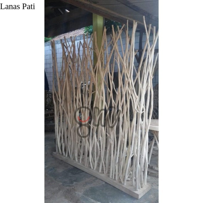 

Partisi Ruangan Ranting Kayu Jati - Sketsel Jati - Pembatas Ruangan XD3