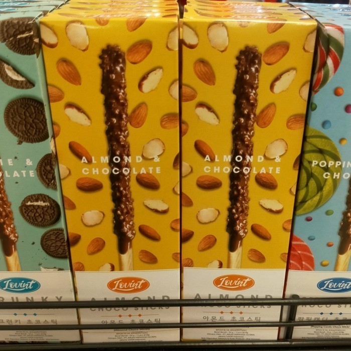 

lovint choco almond chocolate stick 3x18gr Biscuit biskuit Snack