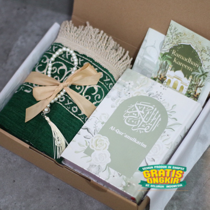 

paket sajadah alquran hampers lebaran idul fitri seserahan alat sholat mahar pernikahan kado perempuan ibu pacar guru/ langsung proses