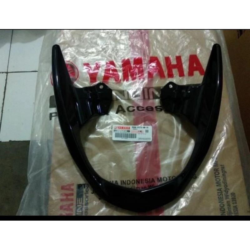 BEHEL JOK MIO GEAR GEAR 125 HITAM GLOSSY ORIGINAL YAMAHA B3W-F4773-00-33  MFM