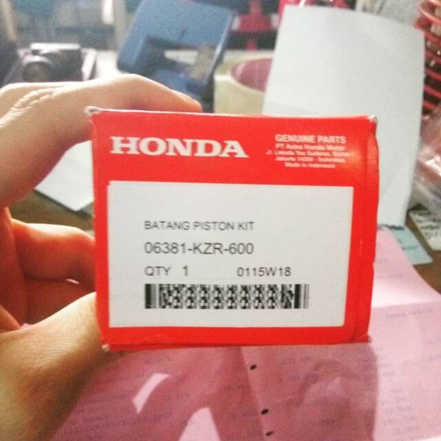 Stang piston vario 125 ahm original