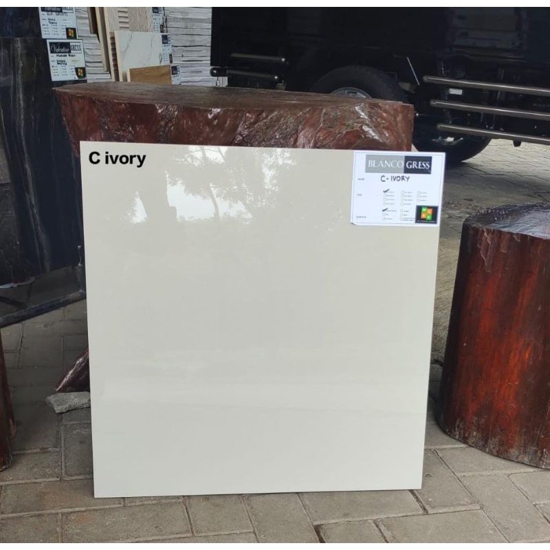 Granite 60x60 C Ivory / Cream Polos / Blanco Gress