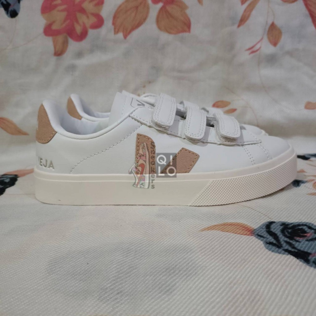 Sepatu Veja  White Powder Pink