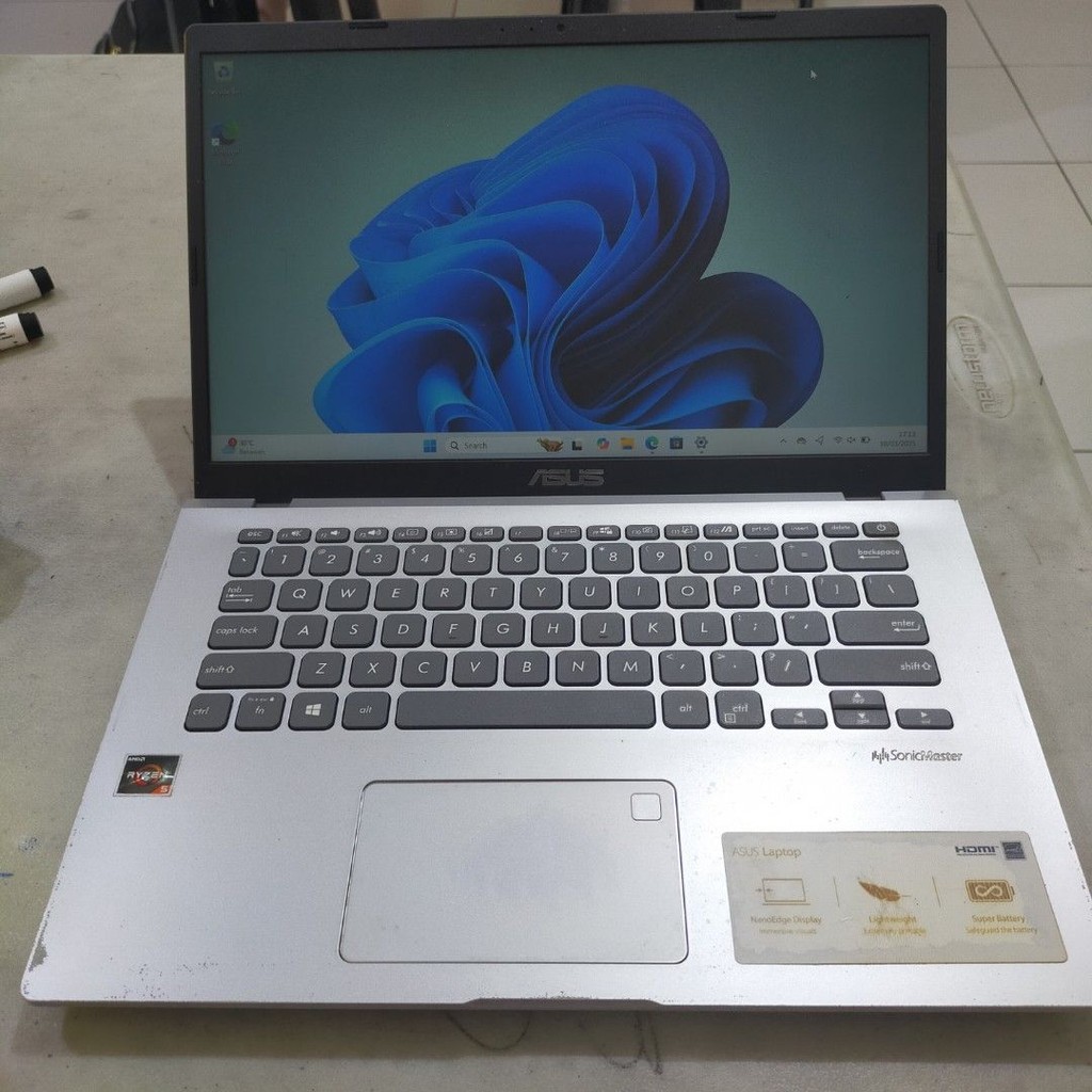 Asus Vivobook 14 M409DA Ryzen 5 3500U RAM 8 GB SSD NVME 256 GB