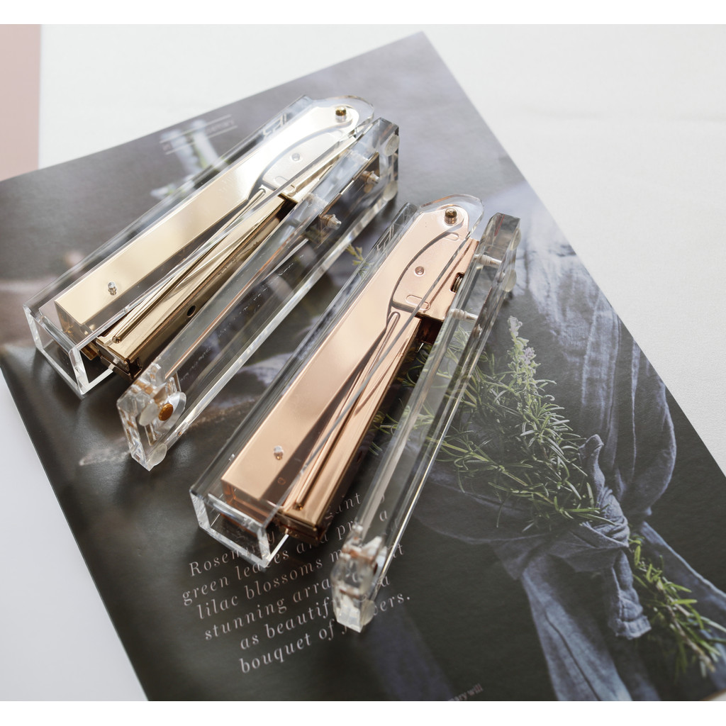 

Hand-held Acrylic Safe Stapler 7 Sheets Capacity for Paper Binding Business School Office