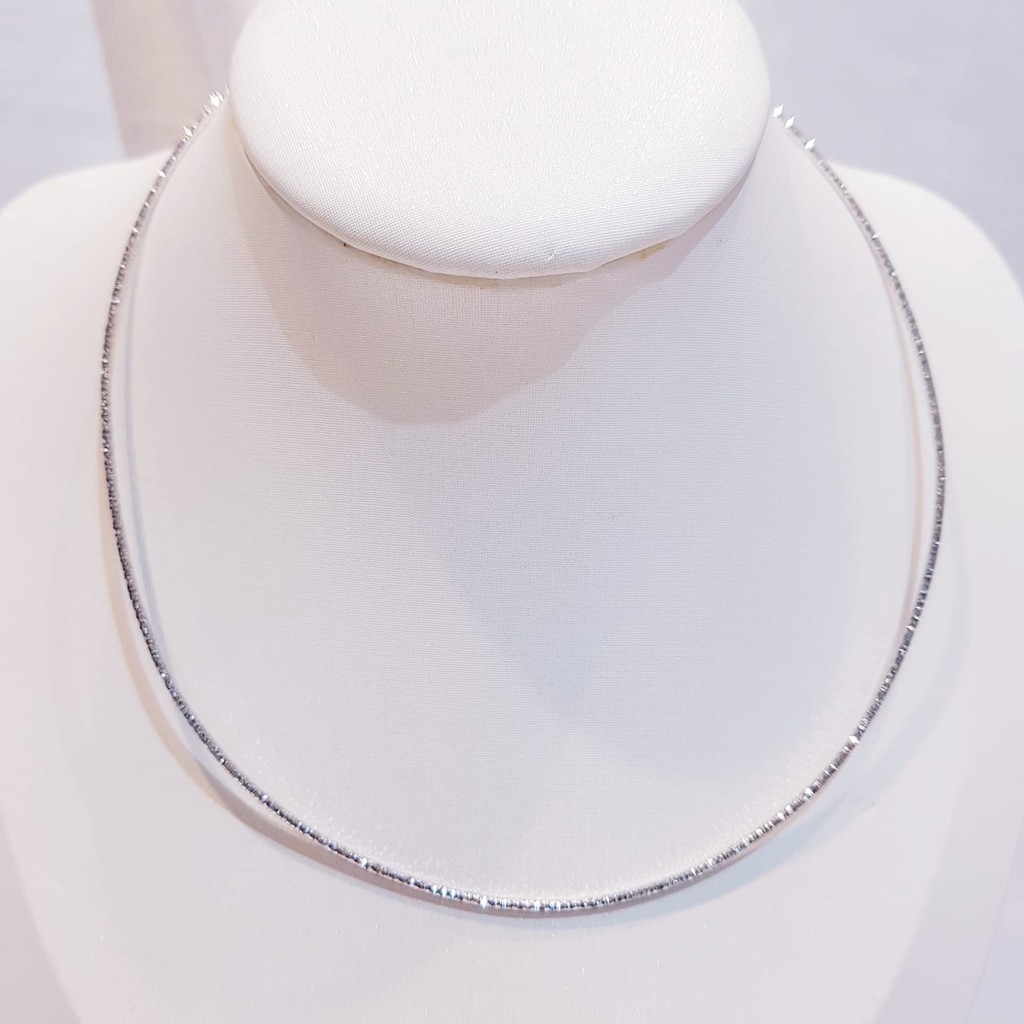 Kalung Kaku atau Kalung Choker