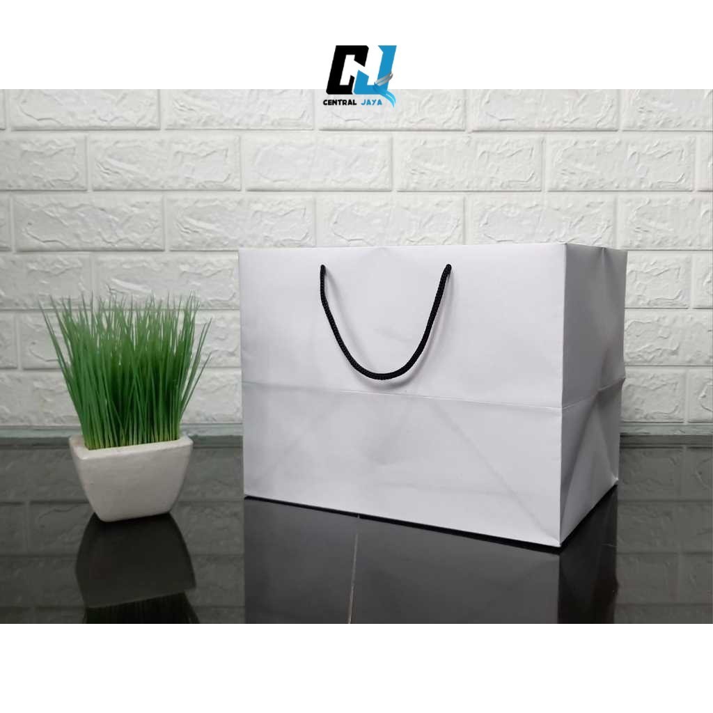 

Paper Bag Jumbo Bahan Duplex 31x21xt25 Gift Bag Cocok Untuk Kado Hadiah