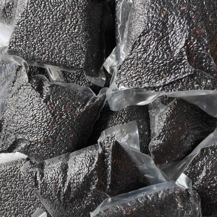 

KETAN HITAM GRADE PREMIUM DIVACUM 1 KG