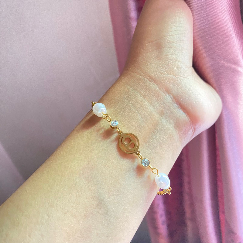gelang tangan serut titanium gold motif CD permata